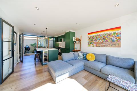 4 bedroom end of terrace house for sale - Admiral Place, Effingham Road, London, N8