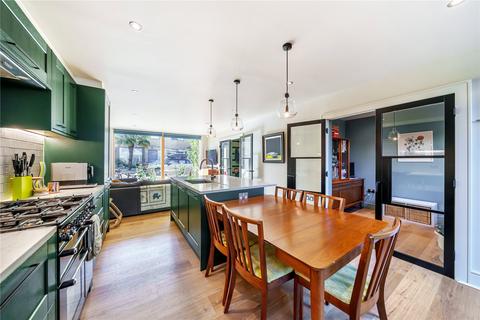 4 bedroom end of terrace house for sale - Admiral Place, Effingham Road, London, N8