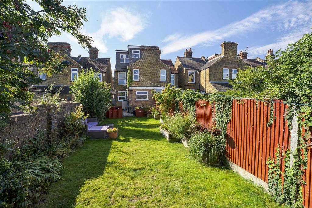 Athelstan Road, Faversham 4 bed semidetached house for sale £495,500