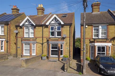83 Athelstan Road, Faversham, ME13 8QN