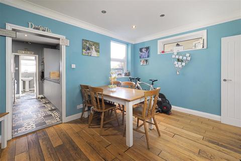 83 Athelstan Road, Faversham, ME13 8QN