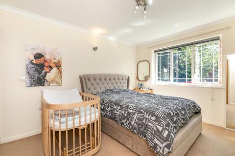 2 bedroom apartment for sale, Nottingham Road, SOUTH CROYDON, Surrey, CR2