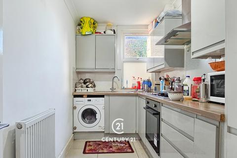 2 bedroom flat for sale, Francis Road, London E10 6NT