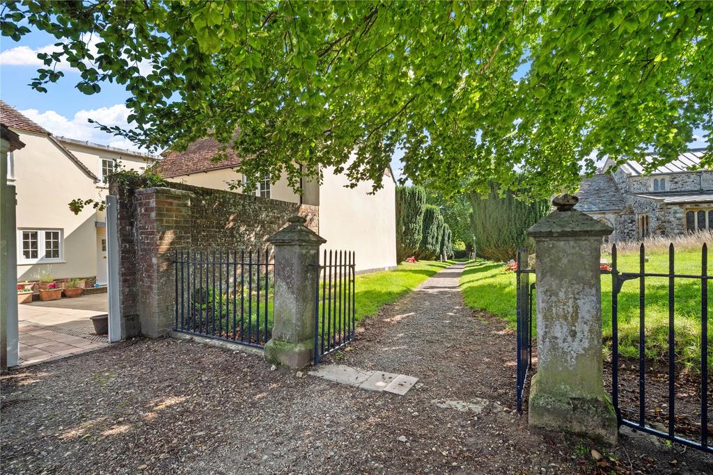 Bere Regis, Wareham, Dorset 4 bed link detached house for sale £625,000