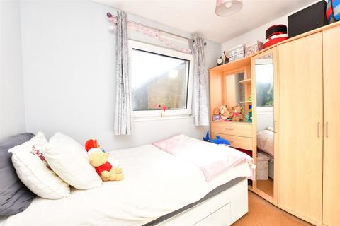 25 Chepstow Close, Crawley, RH10 7XF