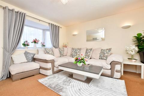 25 Chepstow Close, Crawley, RH10 7XF
