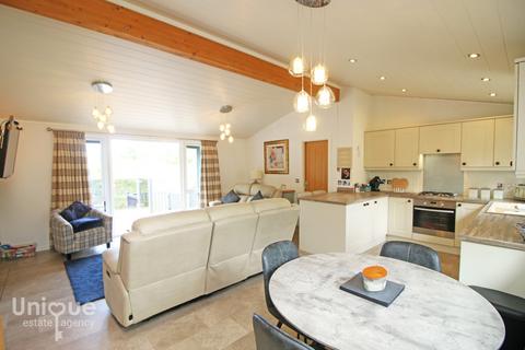 3 bedroom lodge for sale, Queensland Country Park Ltd, Queensland Carr Lane, Poulton-le-Fylde, FY6