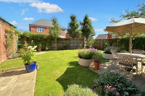 5 bedroom detached house for sale, Majors Close, Long Buckby, NN6 7WB
