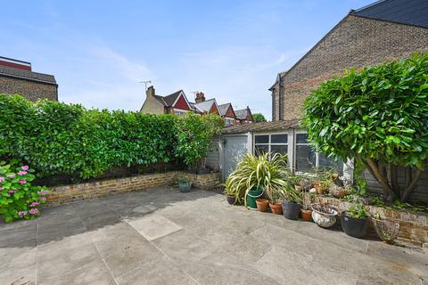 24 Coldershaw Road, London, W13 9DX