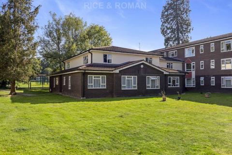 undefined, Firs Close, Esher KT10