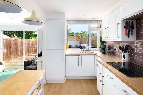 37 Tomlinson Close, London, E2 7LJ