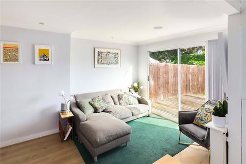 37 Tomlinson Close, London, E2 7LJ