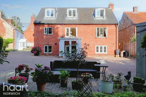 5 bedroom detached house for sale, High Street, Coltishall