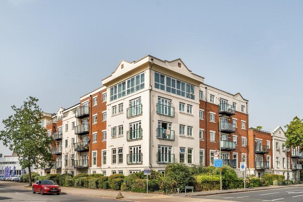 Masons Hill, Bromley 2 bed flat for sale £350,000