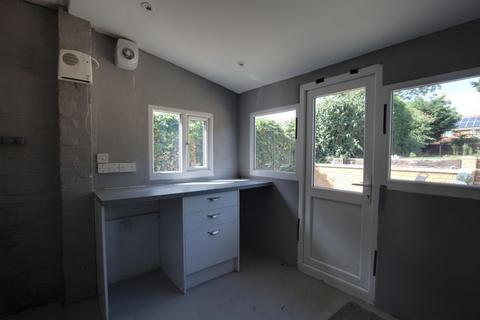 8 Priory Path, Romford, RM3 9AR