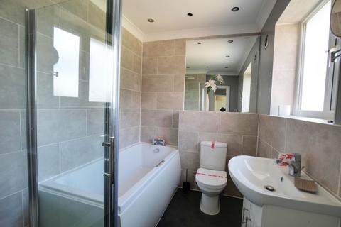 8 Priory Path, Romford, RM3 9AR