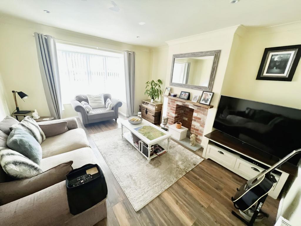 Sycamore Road, Linthorpe, Middlesbrough, North Yorkshire, TS5 6RB 2 bed