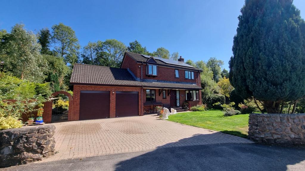 The Otters, Bolham, Tiverton, Devon, EX16 4 bed detached house for sale