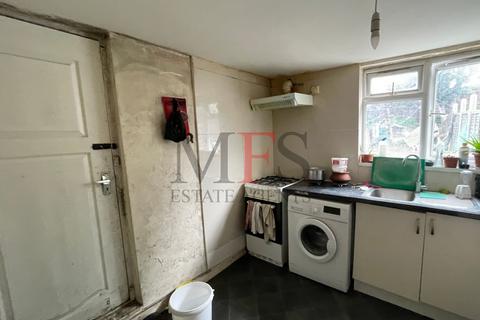 3 bedroom terraced house for sale, Hammond Road, Southall, UB2
