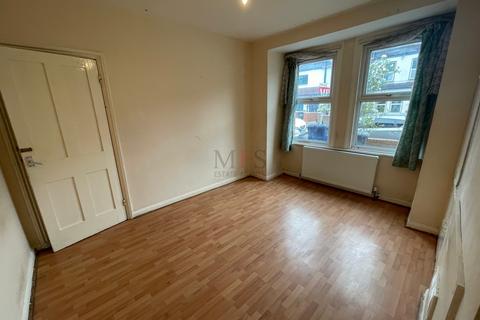 3 bedroom terraced house for sale, Hammond Road, Southall, UB2