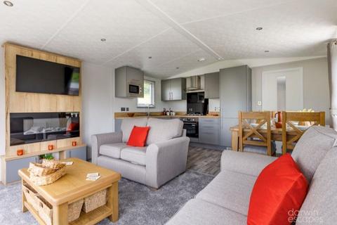 2 bedroom lodge for sale - Plas Isaf Lodge Retreat, Caerwys Hill CH7