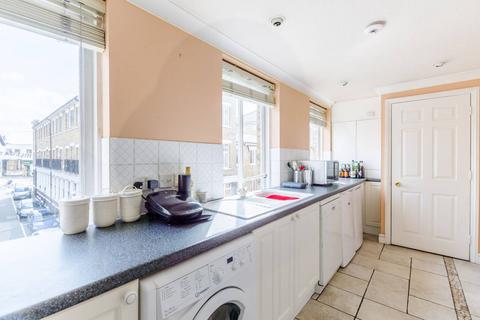 10b Hillgate Place, London, SW12 9ES