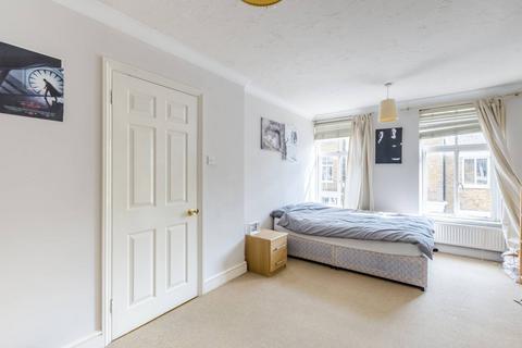 10b Hillgate Place, London, SW12 9ES