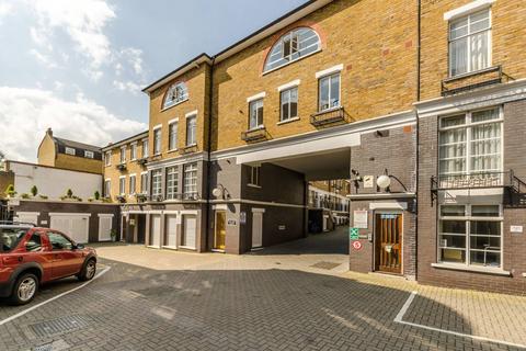 10b Hillgate Place, London, SW12 9ES