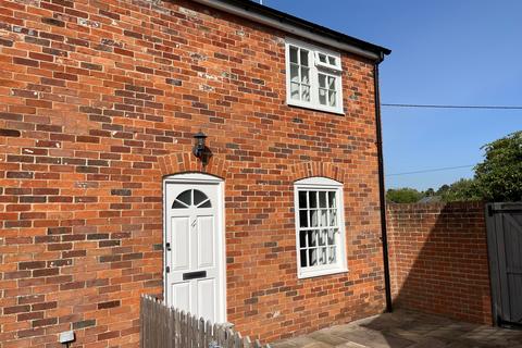 2 bedroom end of terrace house for sale, Newton Mews, Hungerford RG17