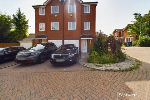 3 bedroom townhouse to rent, London, London NW9