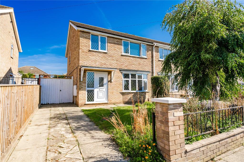 Gedney Close, Wybers Wood, Grimsby, N... 3 bed semidetached house £