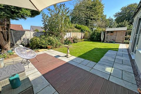 6 Bardon Drive, Shirley, Solihull, B90 3DA