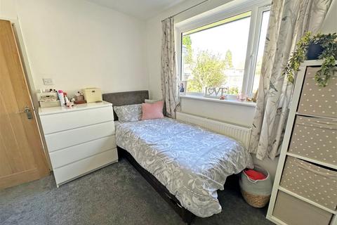 6 Bardon Drive, Shirley, Solihull, B90 3DA