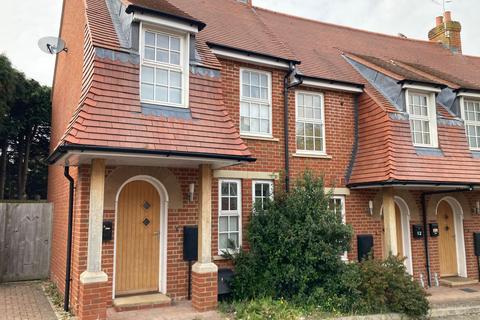 1 bedroom end of terrace house for sale, Lourdes Crescent, Hungerford RG17