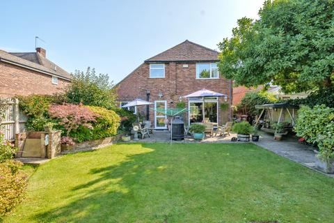 undefined, Gaston Bridge Road, Shepperton, TW17