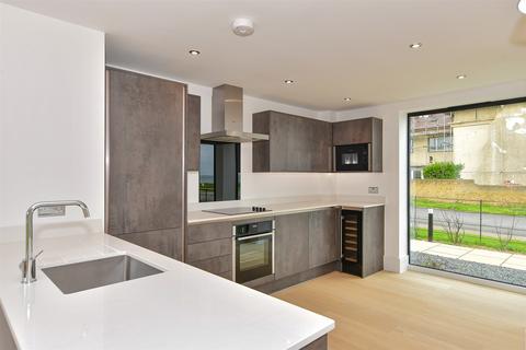 2 bedroom ground floor flat for sale, Ocean View, Fitzroy Avenue, Broadstairs, Kent