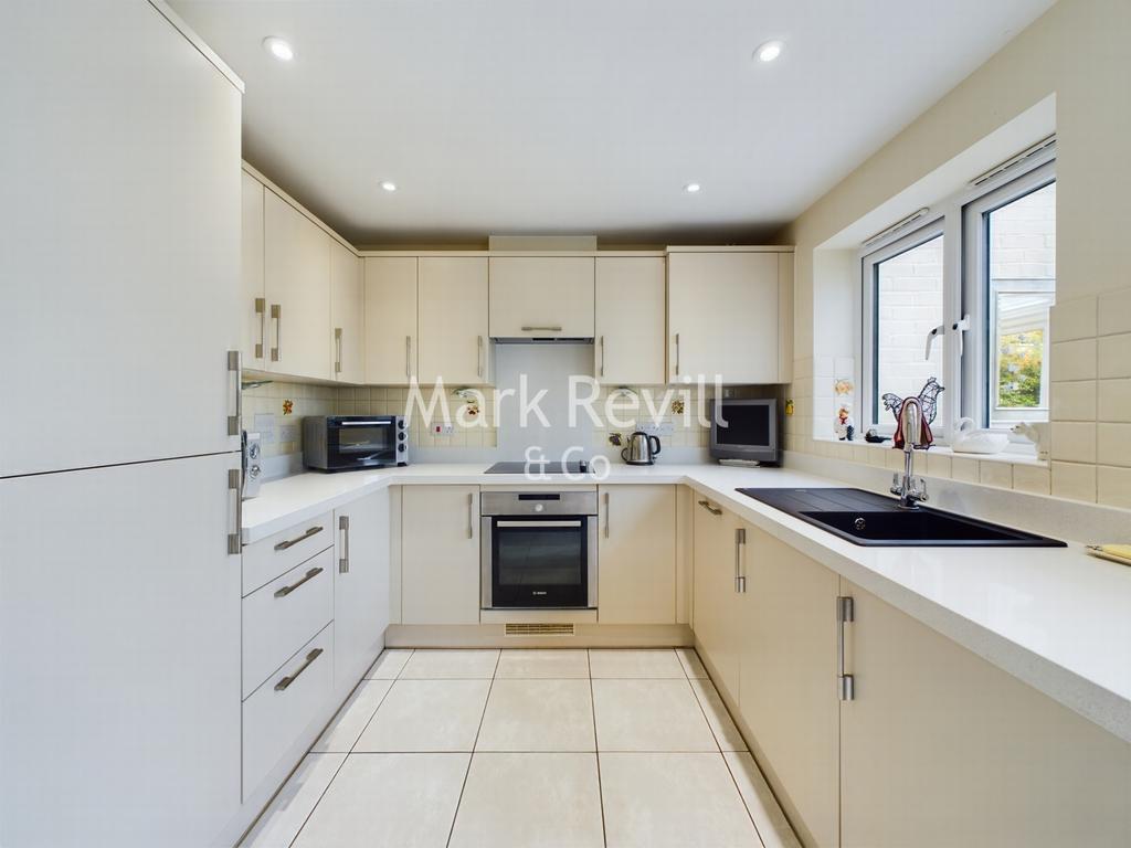 Barncroft Drive, Lindfield, RH16 3 bed house for sale £445,000