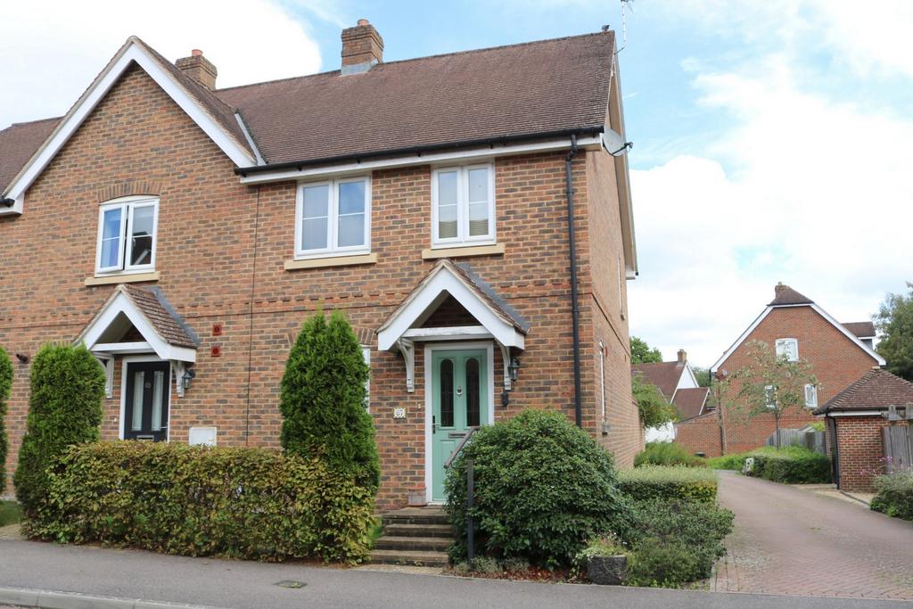 Barncroft Drive, Lindfield, RH16 3 bed house for sale £430,000