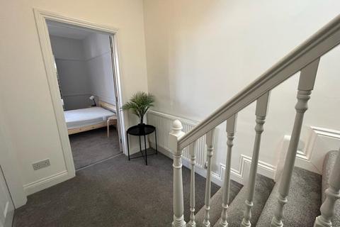 6 bedroom house share to rent, Hamond Hill, Chatham ME4 6AP