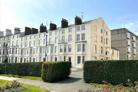 2 bedroom apartment for sale, The Crescent, Filey