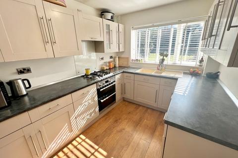 29 Cheswick Way, Cheswick Green, Solihull, B90 4EZ