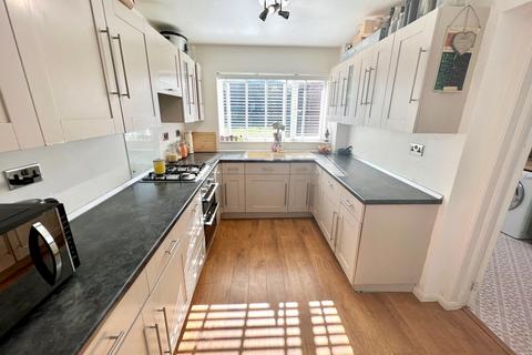 29 Cheswick Way, Cheswick Green, Solihull, B90 4EZ