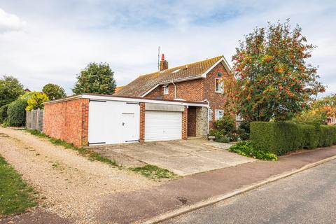 4 bedroom detached house for sale, Blakeney