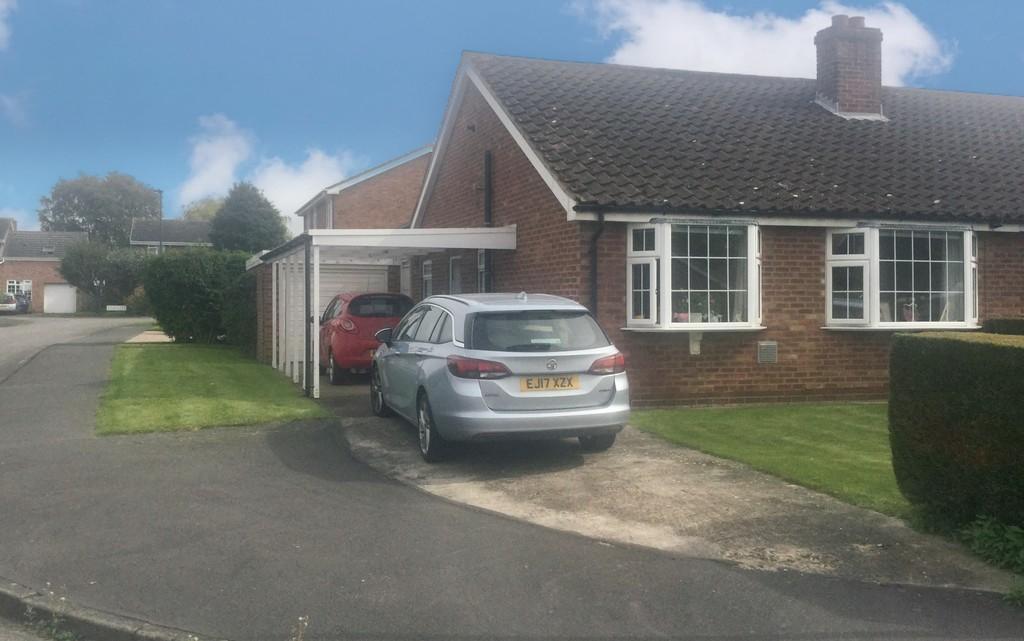 Meadow Drive, Scruton, Northallerton 2 bed semidetached bungalow for sale £220,000