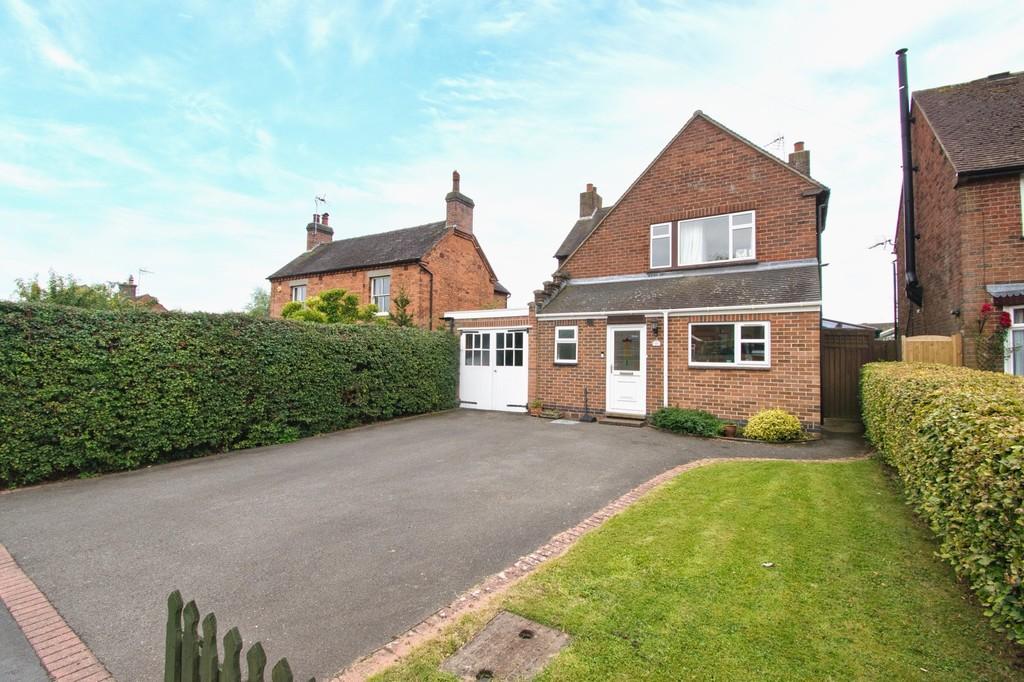 Old Derby Road, Ashbourne 3 bed detached house for sale £375,000