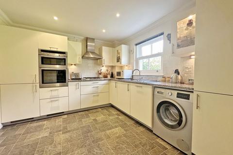 12 Belvedere, Truro, TR1 1UU