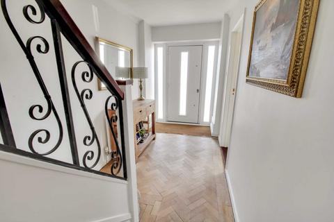 28 Allendale Road, Earley, Reading, RG6 7PB
