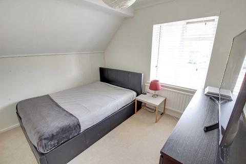 28 Allendale Road, Earley, Reading, RG6 7PB