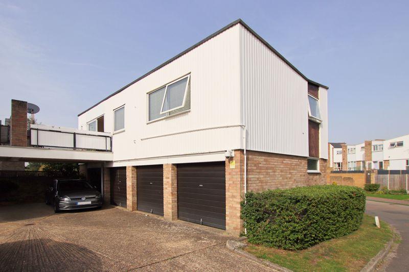 Kempton Walk, Shirley 2 bed apartment for sale £350,000