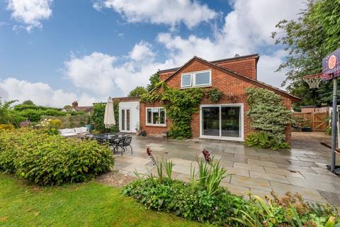 45 The Street, Fetcham, Leatherhead, KT22 9RB